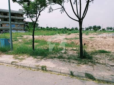 C Block One Kanal Plot Available With Ideal Location Near Mosque,Park & Market C Block One Kanal Plot Available With Ideal Location Near Mosque,Park & Market