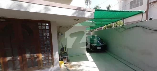 Prime Location Old Construction House For Grabs In 600 Square Yards Karachi Prime Location Old Construction House For Grabs In 600 Square Yards Karachi
