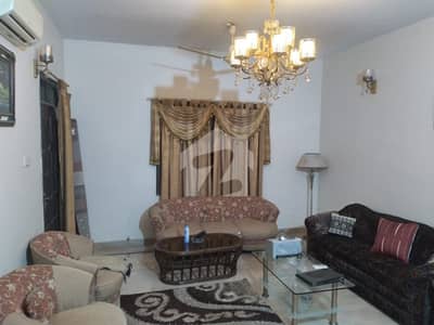 نارتھ ناظم آباد ۔ بلاک ایل نارتھ ناظم آباد,کراچی میں 9 کمروں کا 10 مرلہ مکان 6.75 کروڑ میں برائے فروخت۔