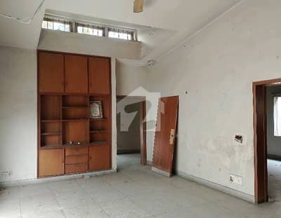 Book A Good Location House Of 10 Marla In Faisal Town Faisal Town