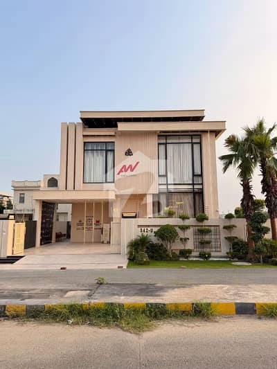 ڈی ایچ اے فیز 7 ڈی ایچ اے ڈیفینس,لاہور میں 5 کمروں کا 1 کنال مکان 3.1 لاکھ میں کرایہ پر دستیاب ہے۔