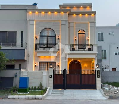 Ultra Modern 5 Marla house available for sale in Citi Housing Gujranwala