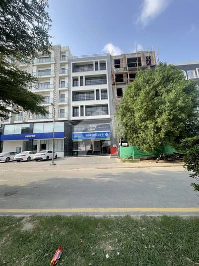 بحریہ ٹاؤن ٹیولپ بلاک بحریہ ٹاؤن سیکٹر سی,بحریہ ٹاؤن,لاہور میں 5 مرلہ Studio دفتر 90.0 ہزار میں کرایہ پر دستیاب ہے۔