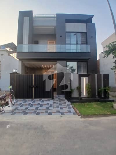 FIVE MARLA MODREN HOUSE FOR SALE