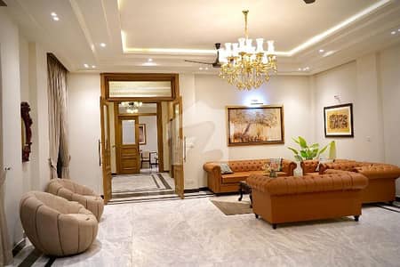 FOR RENT Luxury Furnished 7-Beds Triple Storey House & Lift Installed F_7/1