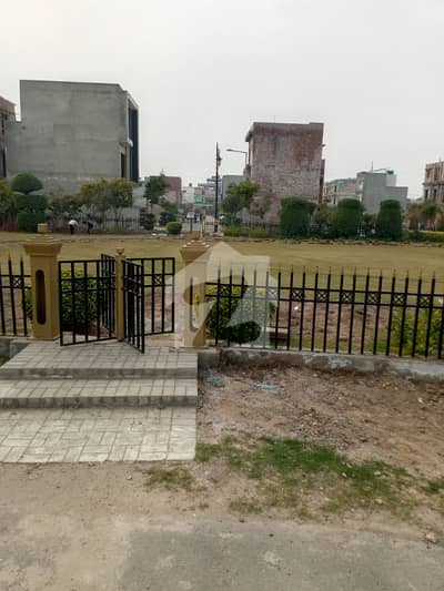 یونین گرین کالج روڈ,لاہور میں 4 مرلہ رہائشی پلاٹ 77.0 لاکھ میں برائے فروخت۔