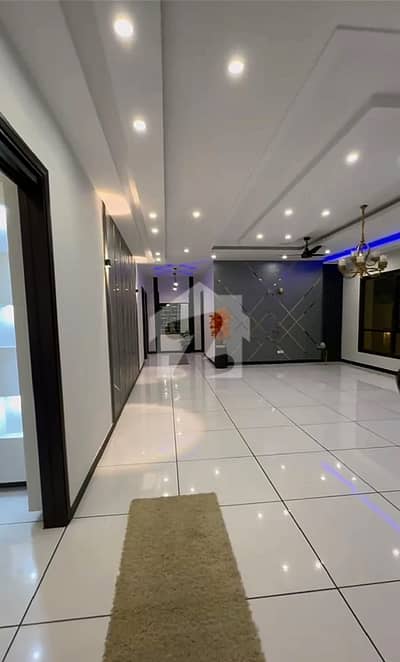 Good 666 Square Yards House For Sale In DHA Phase 8
