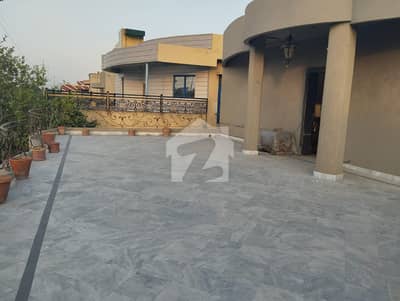 PHASE 4 1 KANAL ELEGANT AND FULLY RENOVATED HOUSE IS AVAILABLE FOR RENT IN THE BEST BLOCK OF DHA LAHORE.