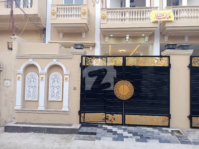 کیولری ایکسٹینشن لاہور میں 3 کمروں کا 5 مرلہ مکان 3.15 کروڑ میں برائے فروخت۔