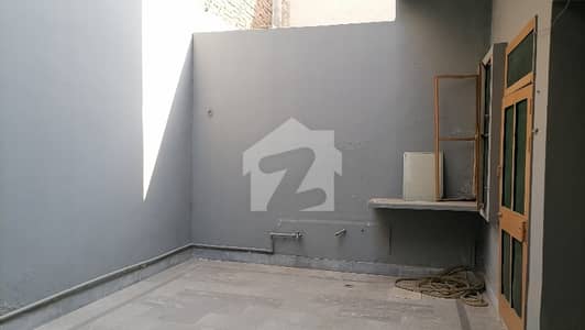 Spacious 5 Marla House Available For Rent In Saeed Colony - New Garden Block