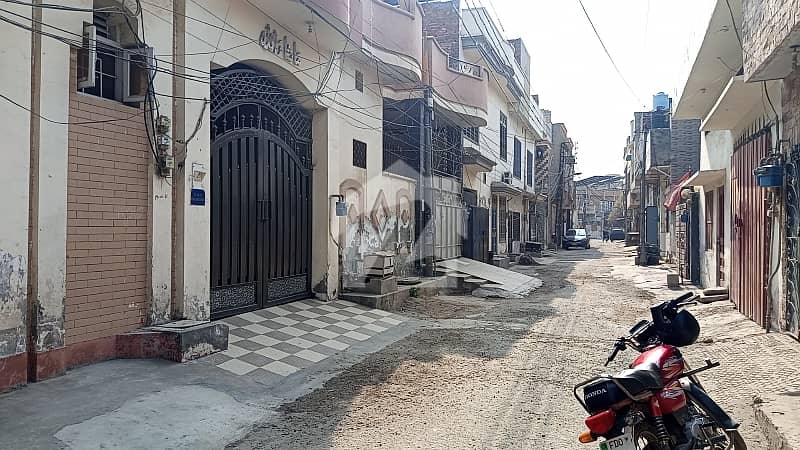 Prime Location 5 Marla House Ideally Situated In Madina Town Prime Location 5 Marla House Ideally Situated In Madina Town