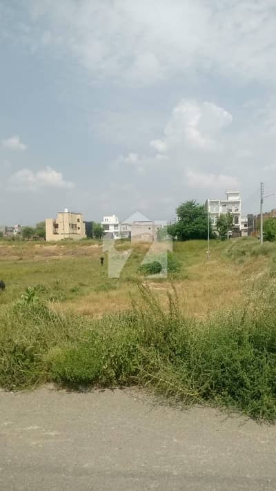 10 Marla Residential Plot For Sale In LDA Avenue 1 Prime & Ideal Location