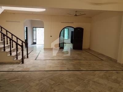 22 Marla House / Corner Kothi For Rent Near Canal Road & Doctor Hospital