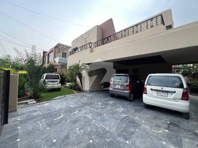 ڈی ایچ اے فیز 4 ڈی ایچ اے ڈیفینس,لاہور میں 5 کمروں کا 1 کنال مکان 7.55 کروڑ میں برائے فروخت۔ ڈی ایچ اے فیز 4 ڈی ایچ اے ڈیفینس,لاہور میں 5 کمروں کا 1 کنال مکان 7.55 کروڑ میں برائے فروخت۔