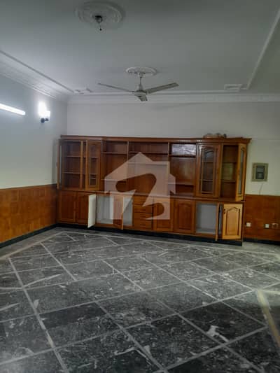 G 11 Saprat Gate 3 Bade 3Bath SQ 2 Car Parking