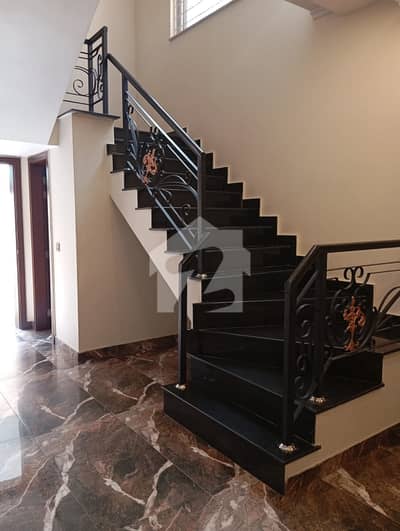 2 Kanal Full House Available For Rent At Valnicea Town For Any School & Academy 2 Kanal Full House Available For Rent At Valnicea Town For Any School & Academy