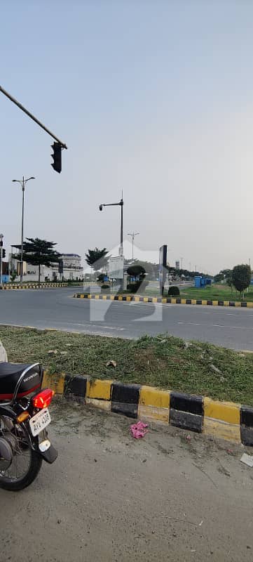 ڈی ایچ اے فیز 7 - بلاک وائے ڈی ایچ اے فیز 7,ڈی ایچ اے ڈیفینس,لاہور میں 2 کنال رہائشی پلاٹ 12.85 کروڑ میں برائے فروخت۔ ڈی ایچ اے فیز 7 - بلاک وائے ڈی ایچ اے فیز 7,ڈی ایچ اے ڈیفینس,لاہور میں 2 کنال رہائشی پلاٹ 12.85 کروڑ میں برائے فروخت۔