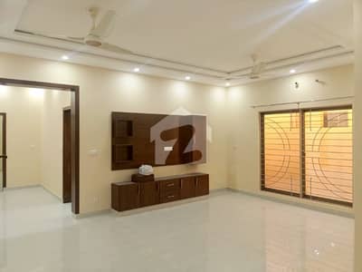 10 Marla Brand New Full House For Rent Prime Location
