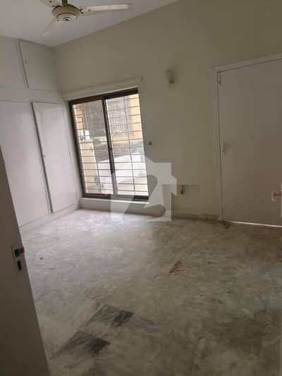 35*70 Cda Transfer Top Location House Available In G-9/4 Near Metro Station 9th Avenue