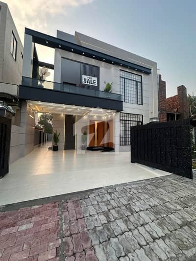بحریہ ٹاؤن گلبہار بلاک بحریہ ٹاؤن سیکٹر سی,بحریہ ٹاؤن,لاہور میں 5 کمروں کا 10 مرلہ مکان 1.4 لاکھ میں کرایہ پر دستیاب ہے۔ بحریہ ٹاؤن گلبہار بلاک بحریہ ٹاؤن سیکٹر سی,بحریہ ٹاؤن,لاہور میں 5 کمروں کا 10 مرلہ مکان 1.4 لاکھ میں کرایہ پر دستیاب ہے۔