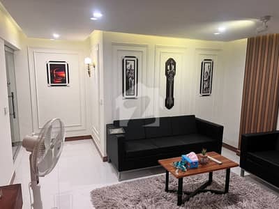 ڈی ایچ اے فیز 2 ایکسٹینشن ڈی ایچ اے ڈیفینس,کراچی میں 4 مرلہ Studio دفتر 1.3 کروڑ میں برائے فروخت۔