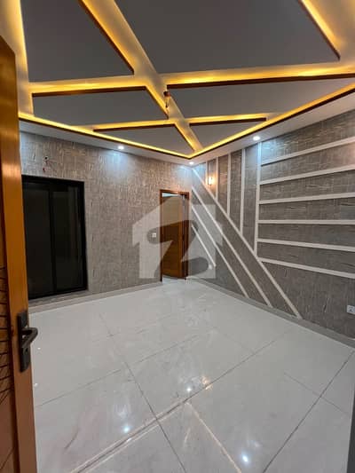 10 MARLA UPPER PORTION AVAILABLE FOR RENT