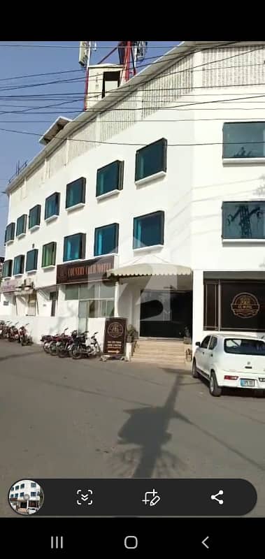 اَپر مال لاہور میں 11 کمروں کا 1 کنال عمارت 15.5 کروڑ میں برائے فروخت۔