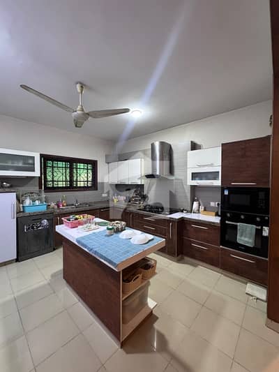 500 YARDS BUNGALOW FOR SALE DHA PHASE 5, KARACHI 500 YARDS BUNGALOW FOR SALE DHA PHASE 5, KARACHI