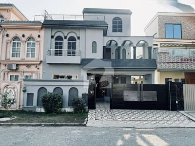 10 Marla House Available at Reasonable price In phase 2 Citi Housing Gujranwala