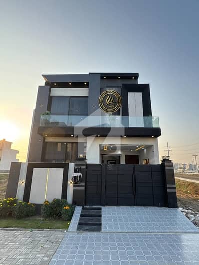 5 Marla Ultra Modern Luxury House For Sale