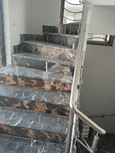 E11 Shiny Upper Portion 3bed 1kanal