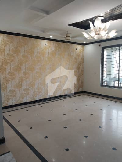 E11 Shiny Upper Portion 3bed 1kanal