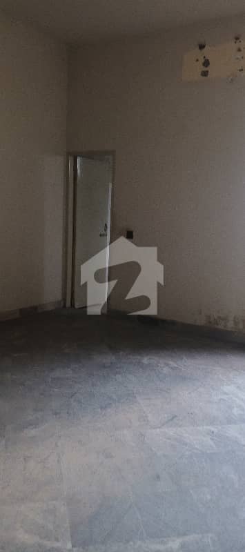 فیصل ٹاؤن لاہور میں 5 کمروں کا 7 مرلہ مکان 2.9 کروڑ میں برائے فروخت۔