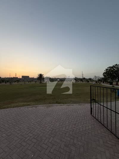 400 YARDS IN ALIGARH 9A 1 FOR SALE