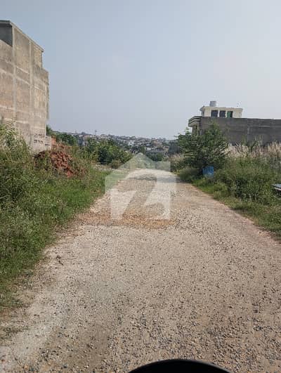 کورنگ ٹاؤن اسلام آباد میں 5 مرلہ رہائشی پلاٹ 1.1 کروڑ میں برائے فروخت۔