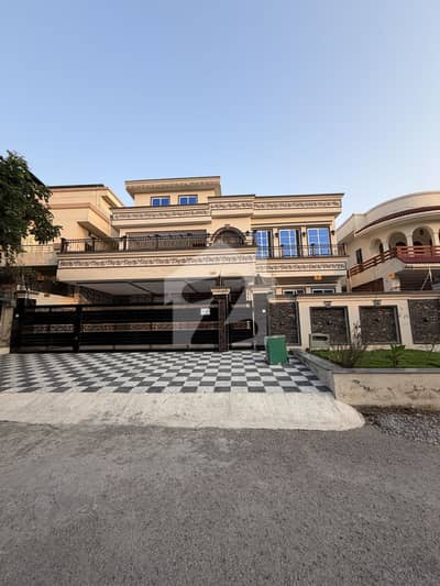 جی ۔ 13/2 جی ۔ 13,اسلام آباد میں 7 کمروں کا 1 کنال مکان 14.5 کروڑ میں برائے فروخت۔ جی ۔ 13/2 جی ۔ 13,اسلام آباد میں 7 کمروں کا 1 کنال مکان 14.5 کروڑ میں برائے فروخت۔
