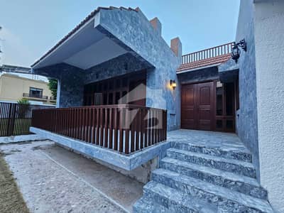 4 KANAL FULL HOUSE FOR RENT IN F-8