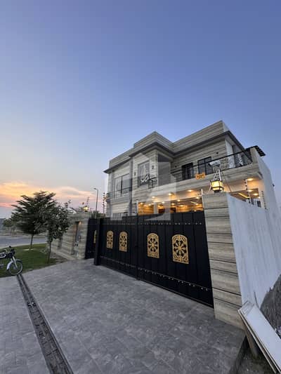 1 kanal Corner House For Sale in DHA Multan Sector H