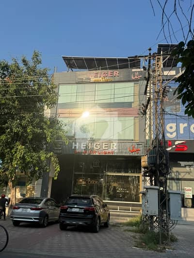 ڈی ایچ اے فیز 4 ڈی ایچ اے ڈیفینس,لاہور میں 6 مرلہ Studio عمارت 21.0 کروڑ میں برائے فروخت۔