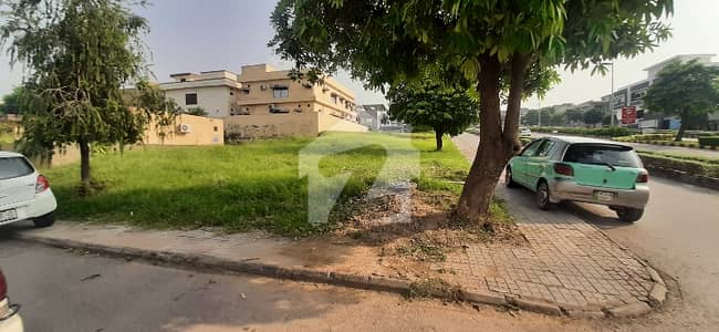 Corner catagory 1kanal plot on prime location Near to all facilities sectorG Dha5 isb