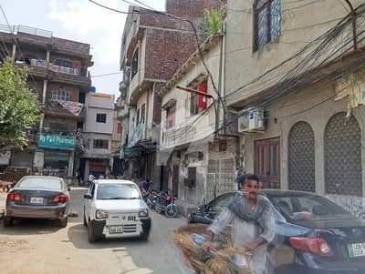 قلعہ لچمن سنگھ لاہور میں 12 مرلہ کمرشل پلاٹ 8.0 کروڑ میں برائے فروخت۔