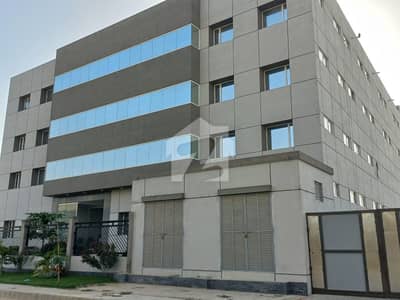 13,000 Sqft Factory And Warehoise Availabal For Rent Con Kafim Amjadi