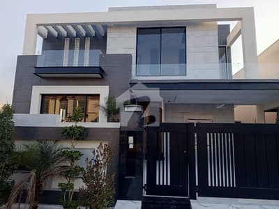 ڈی ایچ اے فیز 7 ڈی ایچ اے ڈیفینس,لاہور میں 5 کمروں کا 1 کنال مکان 4.25 لاکھ میں کرایہ پر دستیاب ہے۔