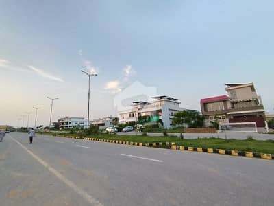 50x90 Cutting Street Corner Plot For sale In F-15/3
