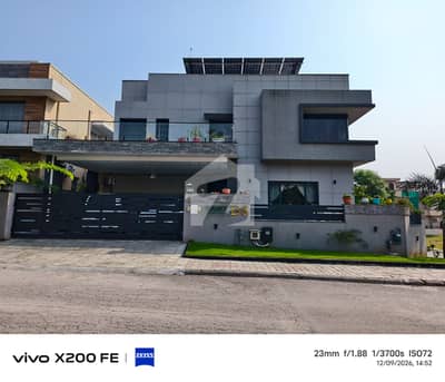 Beautiful Corner Main Boulevard Highted 3 Stories House For Sale
