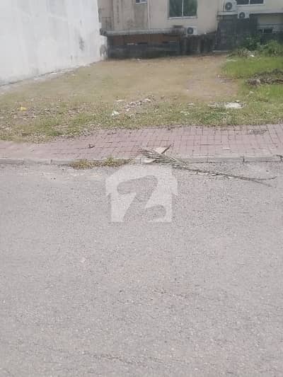 5 marla plot for sale overseas 5