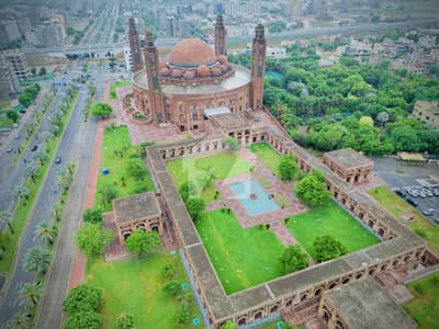 بحریہ ٹاؤن جوہر بلاک بحریہ ٹاؤن سیکٹر ای,بحریہ ٹاؤن,لاہور میں 1 کمرے کا 2 مرلہ فلیٹ 85.0 لاکھ میں برائے فروخت۔