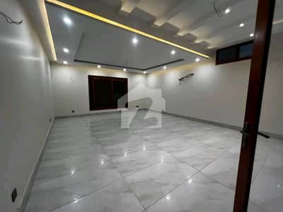 FOR RENT: BRAND-NEW CONDITION 100 SQ YD BUNGALOW WITH BASEMENT PRIME LOCATION, DHA KARACHI