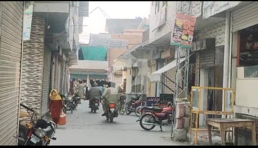 QAINCHI MAIN BAZAAR 112 SQFT SHOP FOR SALE