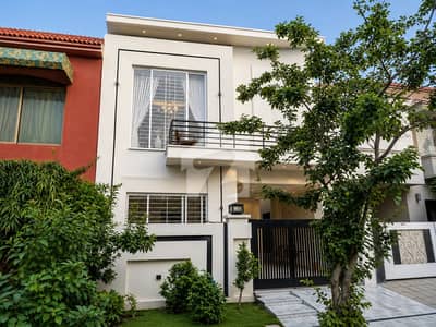 New 5 Marla Luxurious House For Rent, Short Term